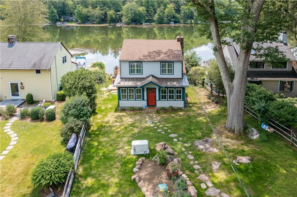 24 Cove Road South Salem, NY 10590