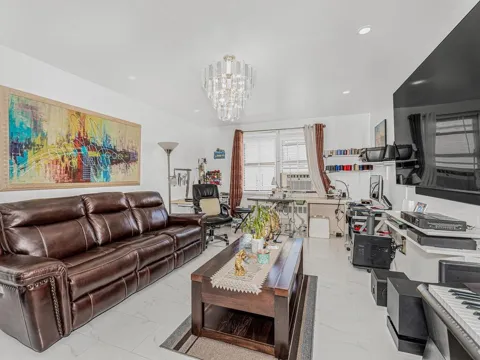 2866 Marion Avenue #6J