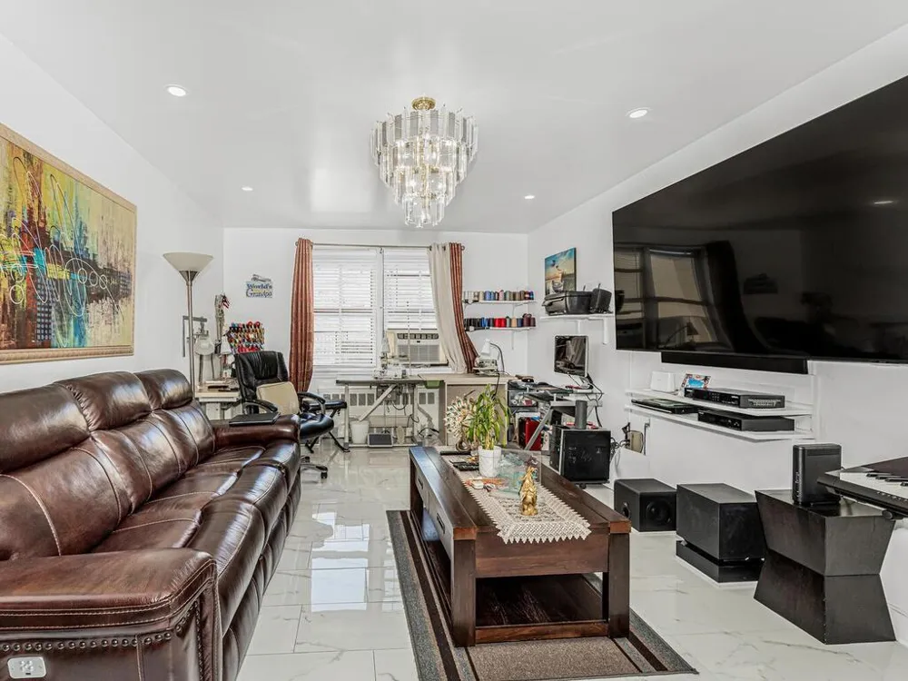 2866 Marion Avenue #6J Bronx, NY 10458