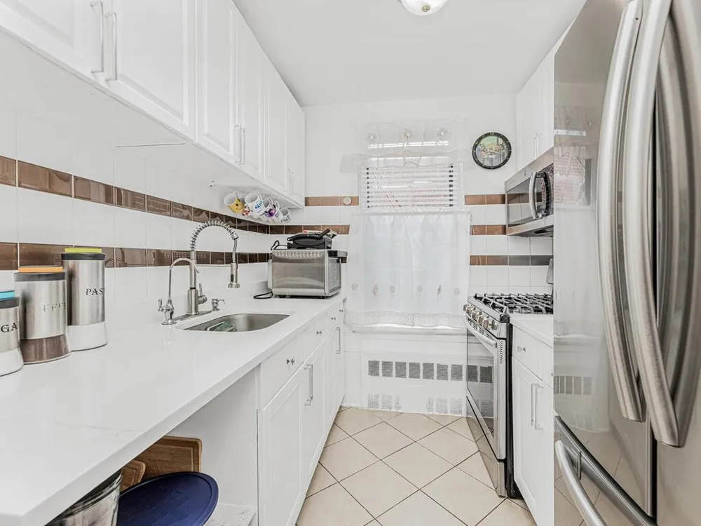 2866 Marion Avenue #6J Bronx, NY 10458