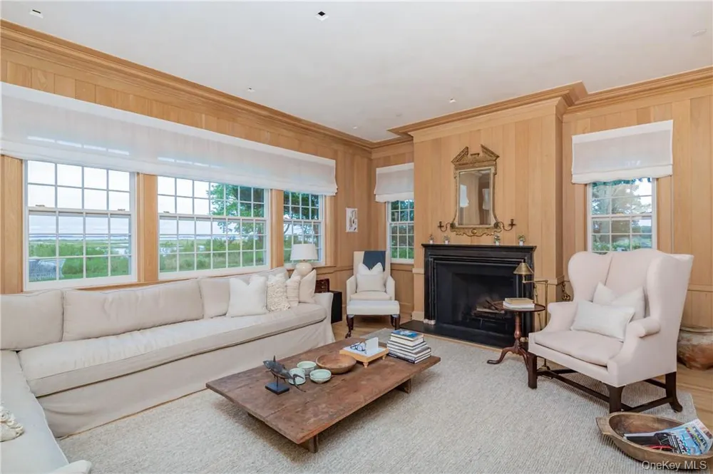 45 Ram Island Drive Southampton, NY 11968