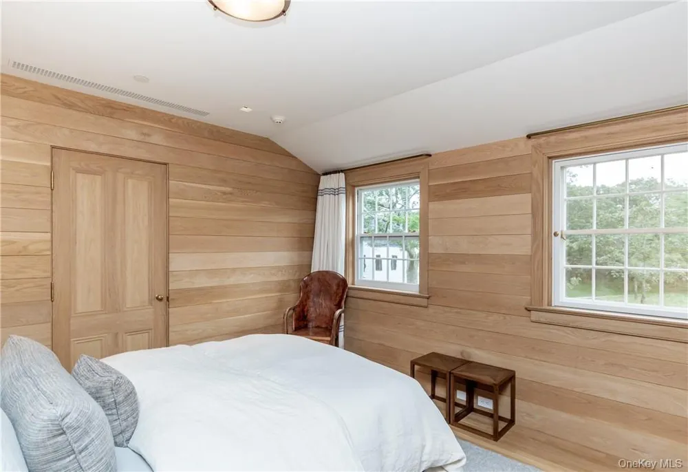 45 Ram Island Drive Southampton, NY 11968