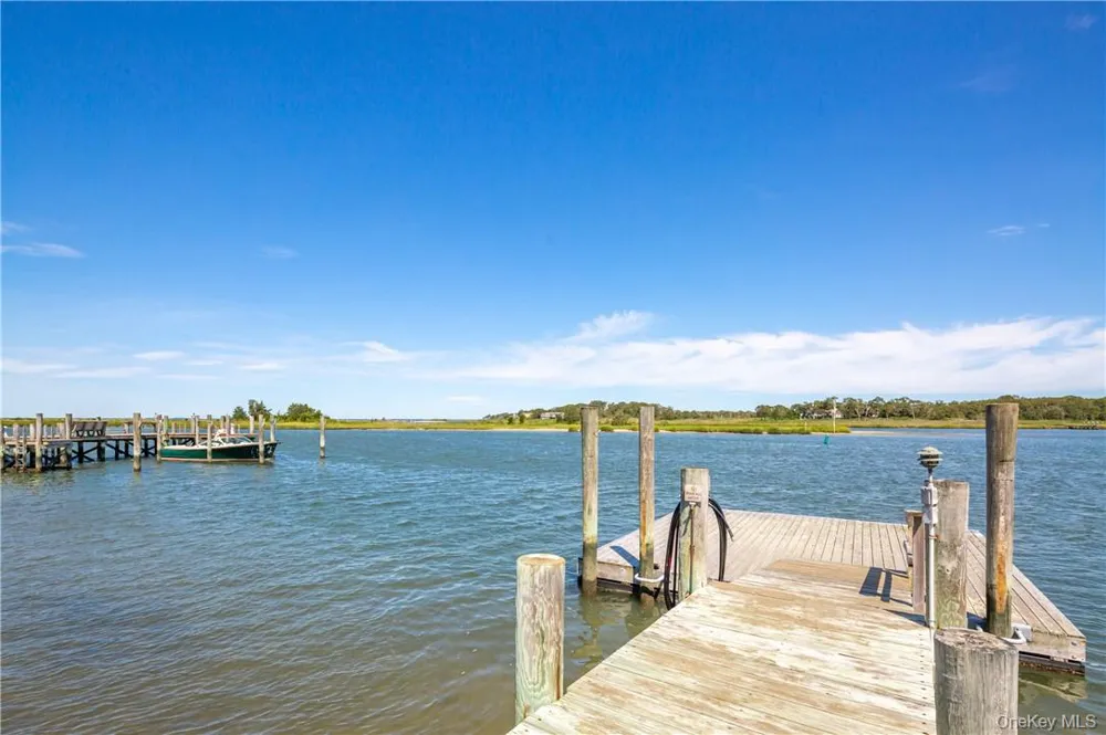 45 Ram Island Drive Southampton, NY 11968