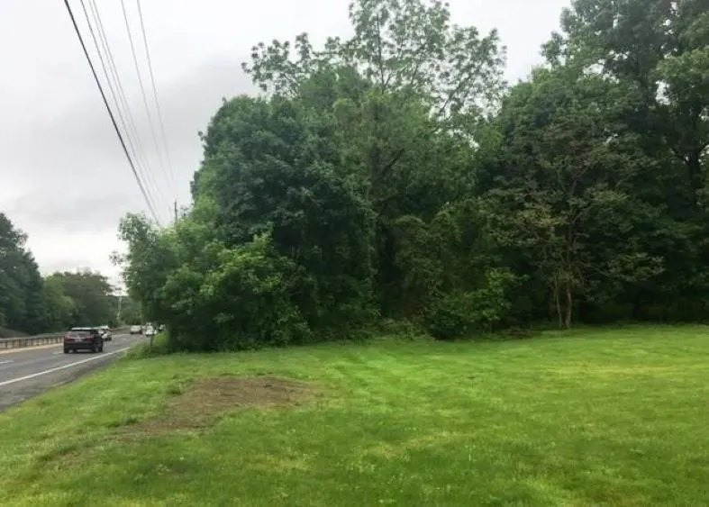 Route 9w Highland, NY 12528