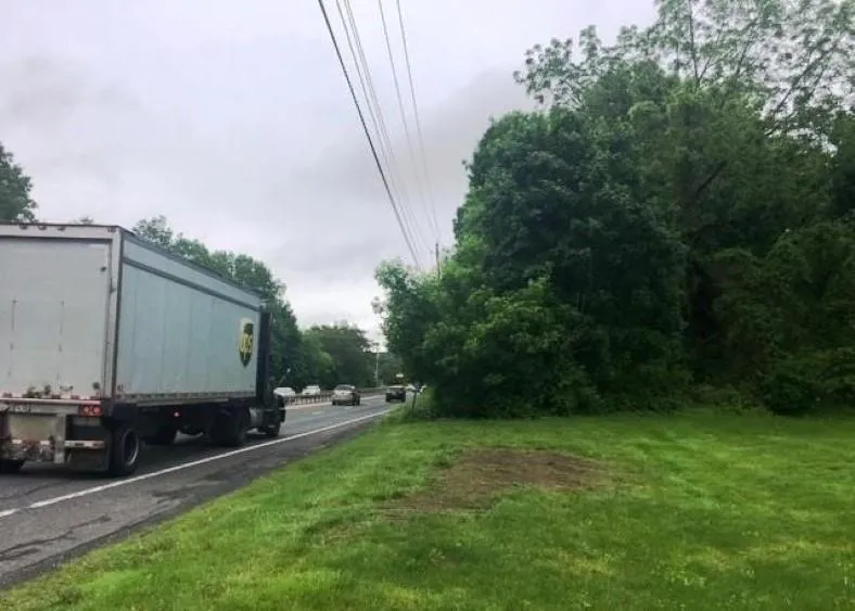 Route 9w Highland, NY 12528