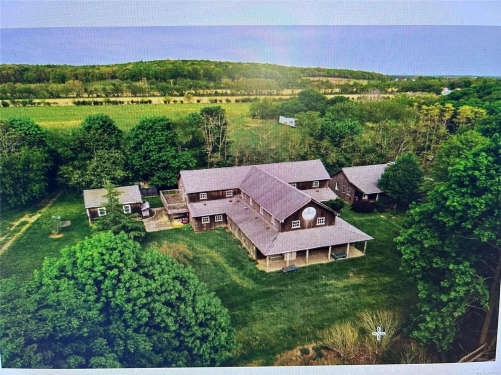3994 Sound Avenue Riverhead, NY 11901