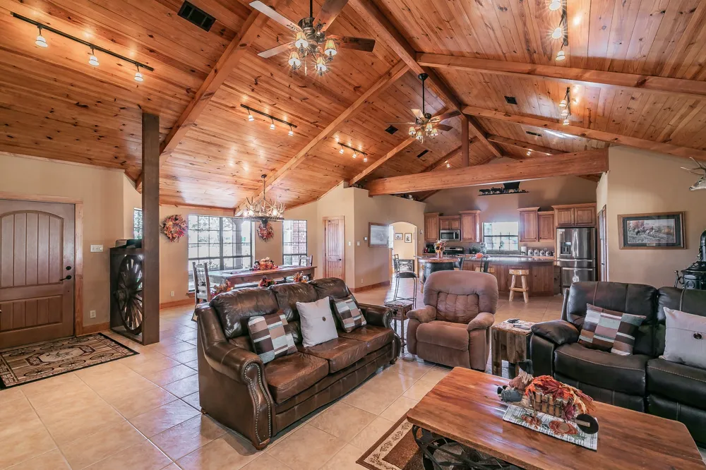1799 Cottonwood Creek Road St Jo, TX 76265