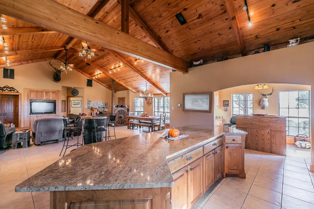 1799 Cottonwood Creek Road St Jo, TX 76265