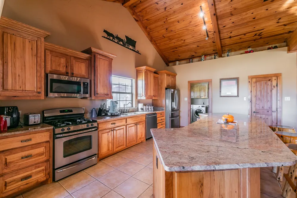 1799 Cottonwood Creek Road St Jo, TX 76265