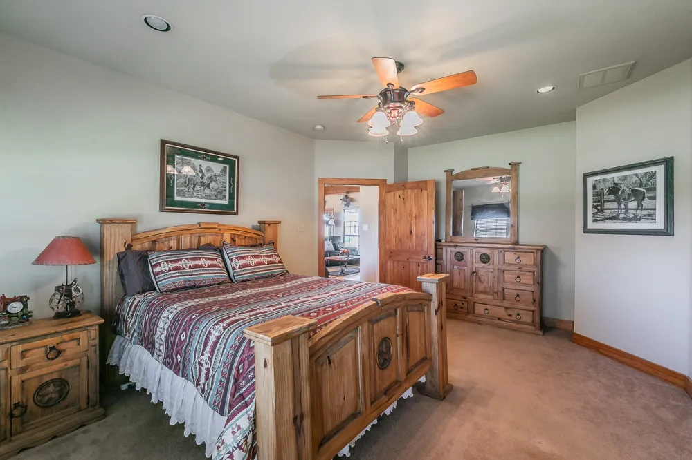 1799 Cottonwood Creek Road St Jo, TX 76265