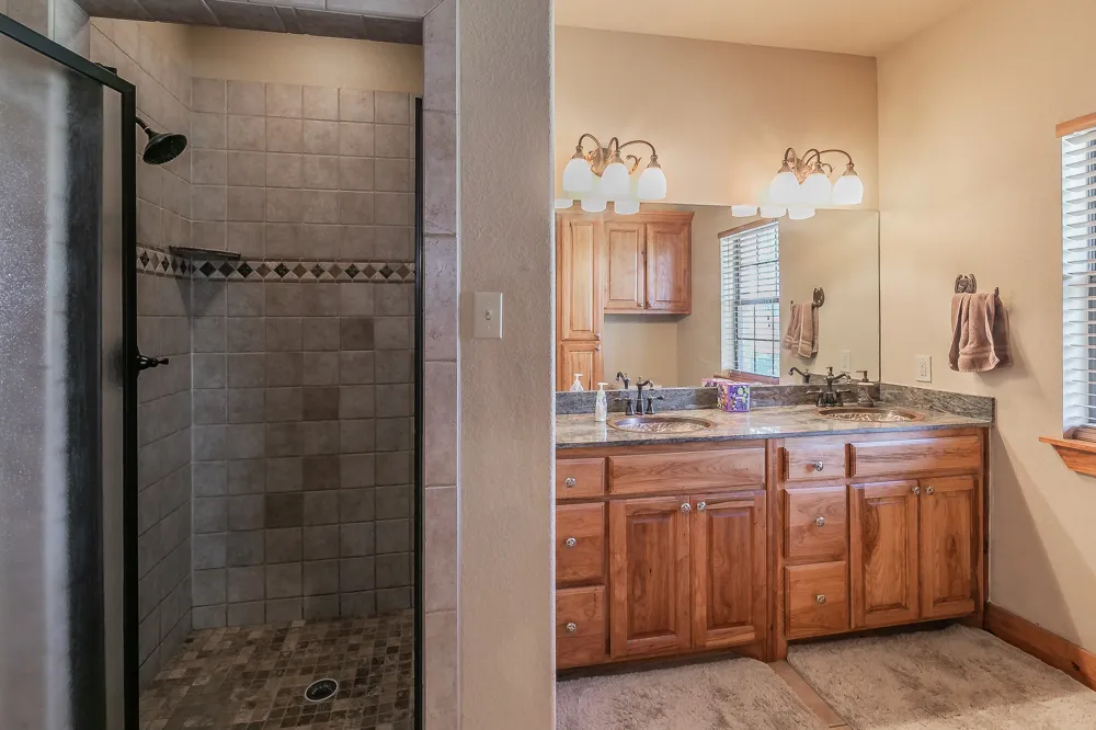1799 Cottonwood Creek Road St Jo, TX 76265