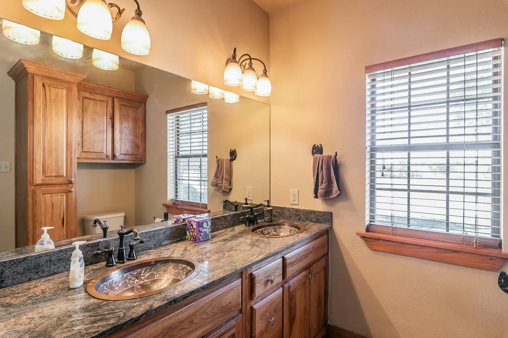 1799 Cottonwood Creek Road St Jo, TX 76265
