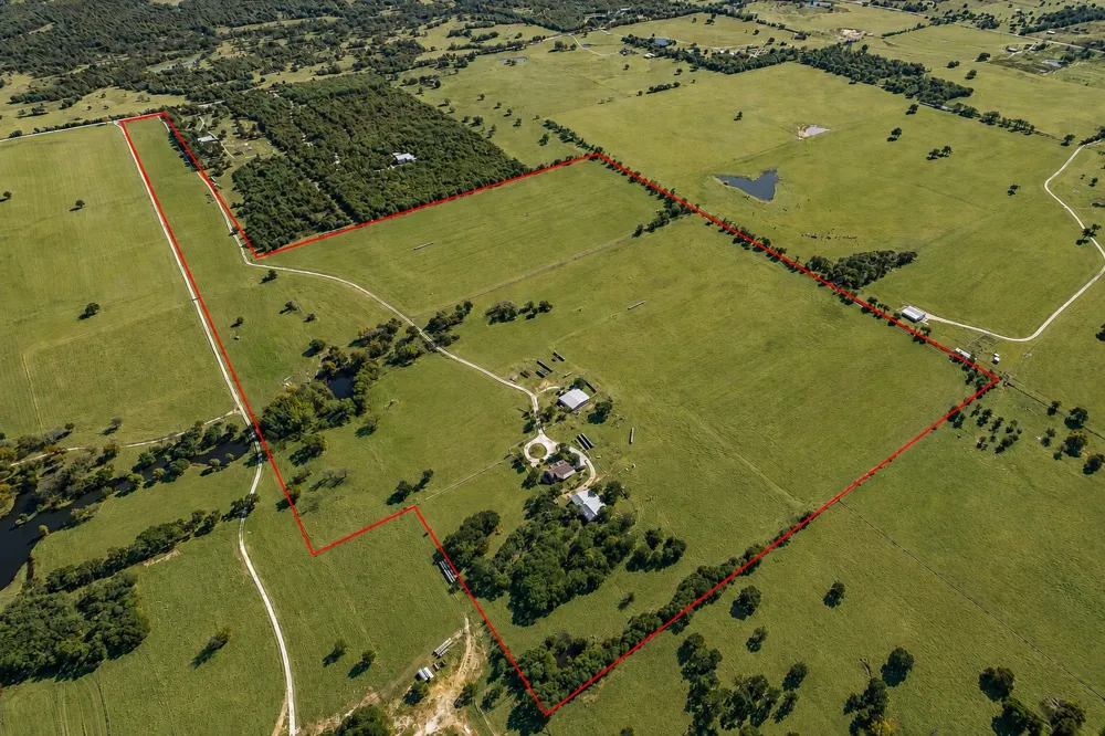 1799 Cottonwood Creek Road St Jo, TX 76265