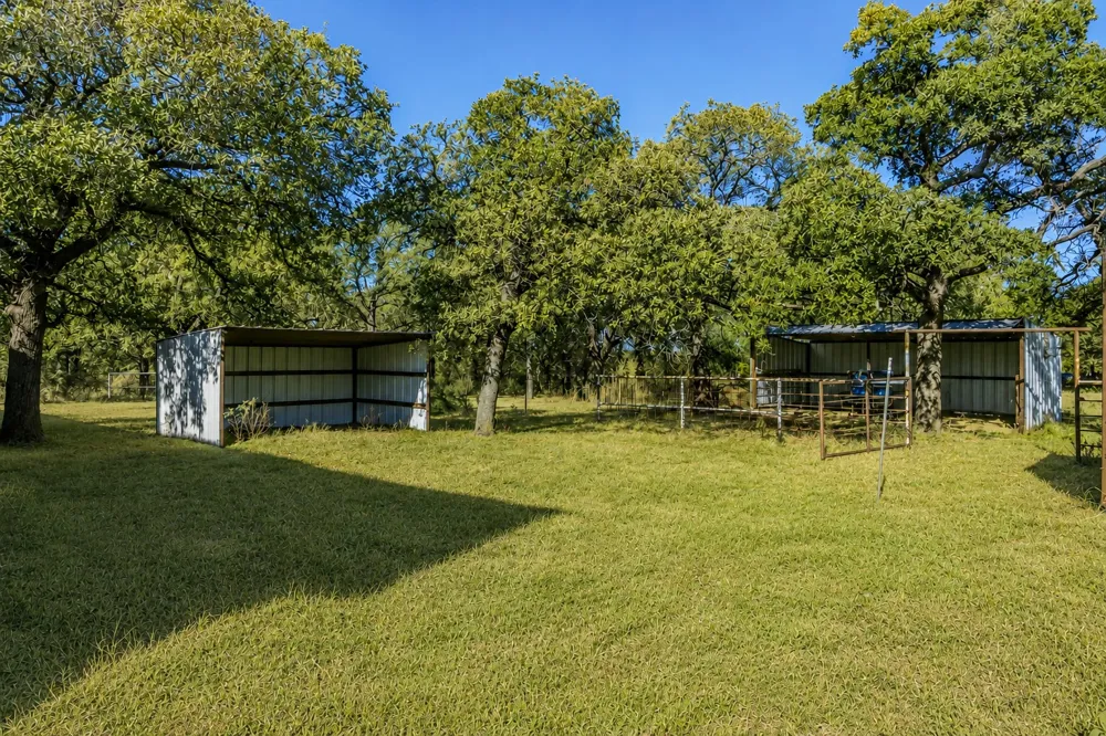 1799 Cottonwood Creek Road St Jo, TX 76265