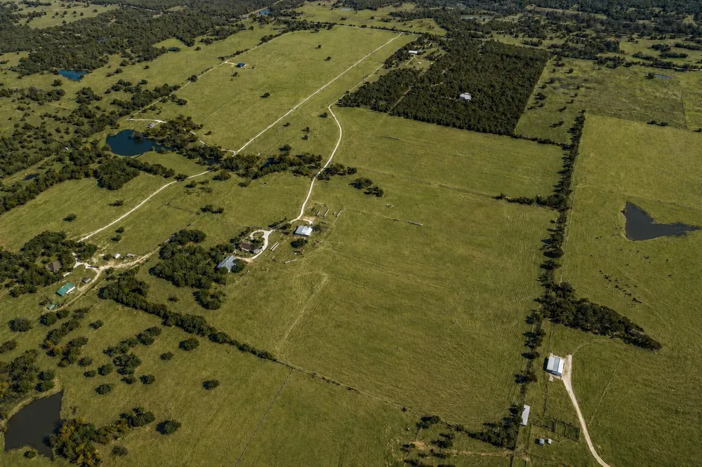 1799 Cottonwood Creek Road St Jo, TX 76265