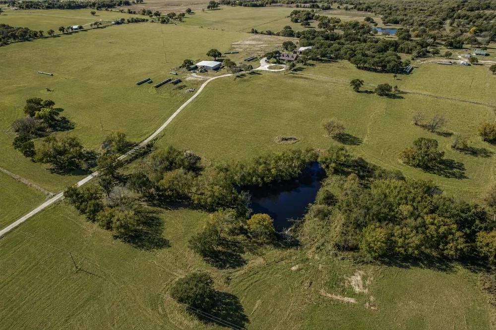 1799 Cottonwood Creek Road St Jo, TX 76265