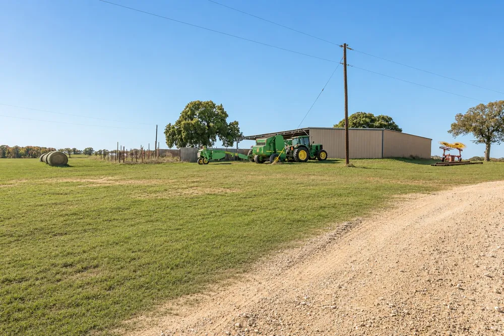 1799 Cottonwood Creek Road St Jo, TX 76265