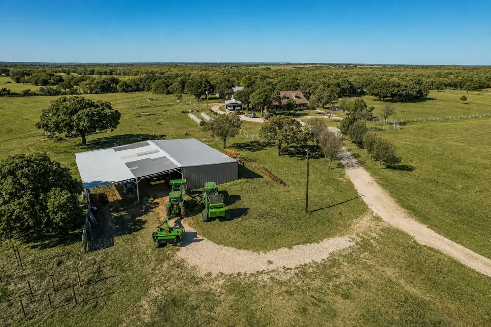 1799 Cottonwood Creek Road St Jo, TX 76265