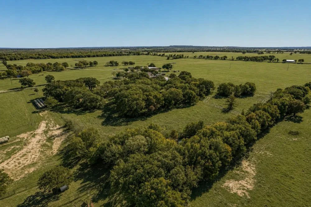 1799 Cottonwood Creek Road St Jo, TX 76265