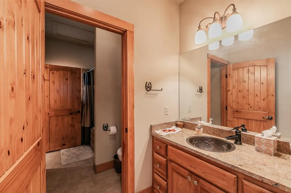 1799 Cottonwood Creek Road St Jo, TX 76265