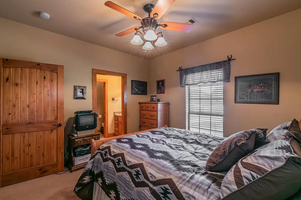 1799 Cottonwood Creek Road St Jo, TX 76265