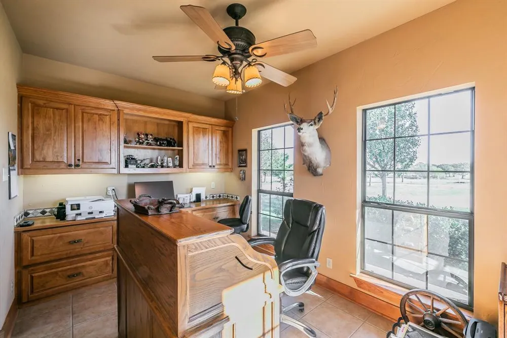 1799 Cottonwood Creek Road St Jo, TX 76265
