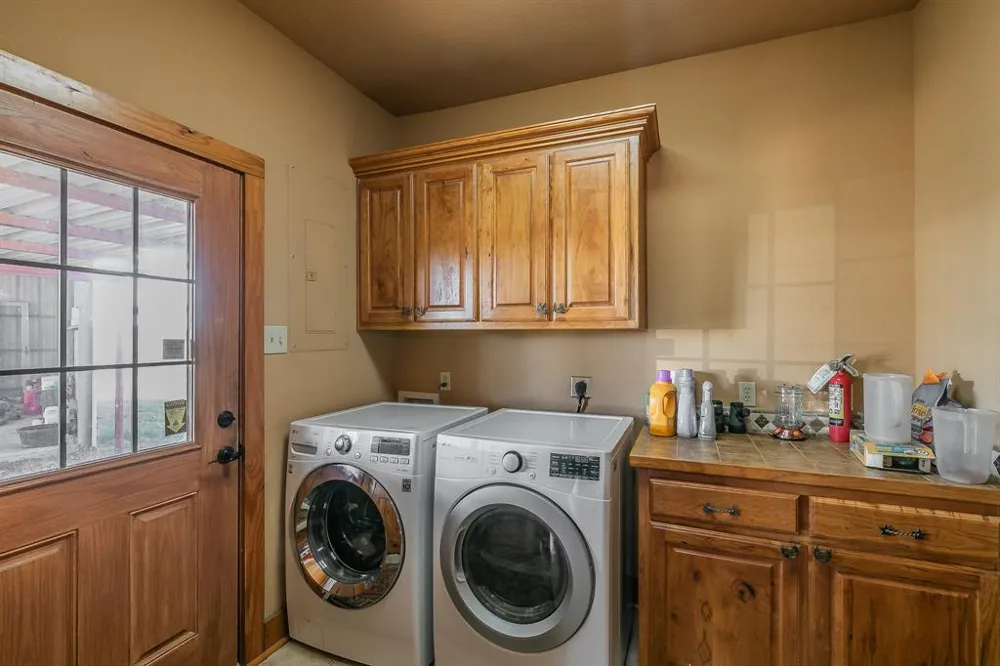 1799 Cottonwood Creek Road St Jo, TX 76265