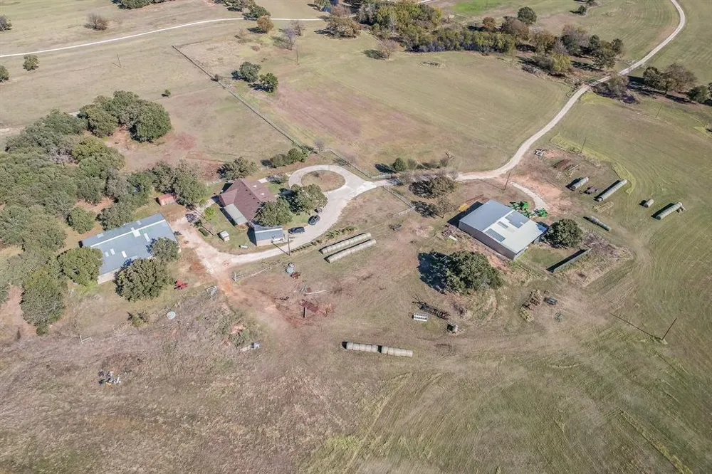 1799 Cottonwood Creek Road St Jo, TX 76265