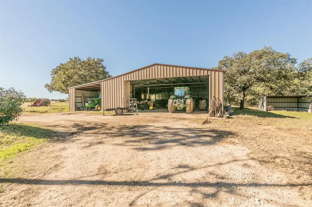 1799 Cottonwood Creek Road St Jo, TX 76265