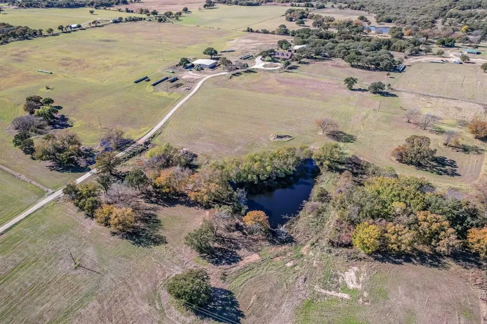 1799 Cottonwood Creek Road St Jo, TX 76265