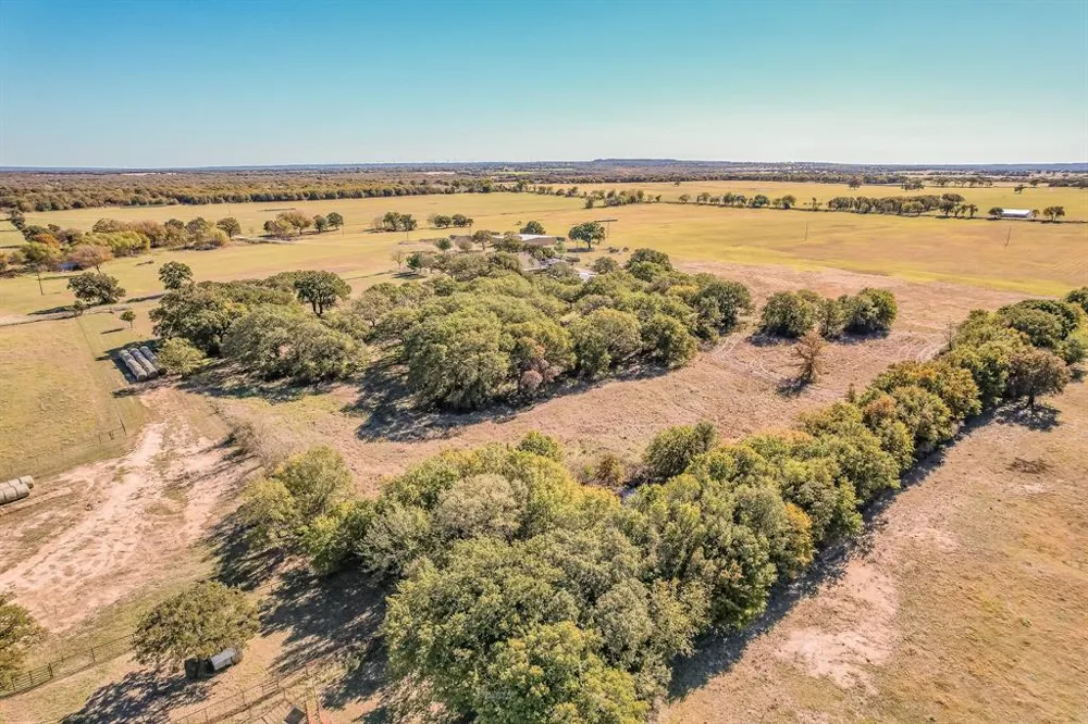 1799 Cottonwood Creek Road St Jo, TX 76265