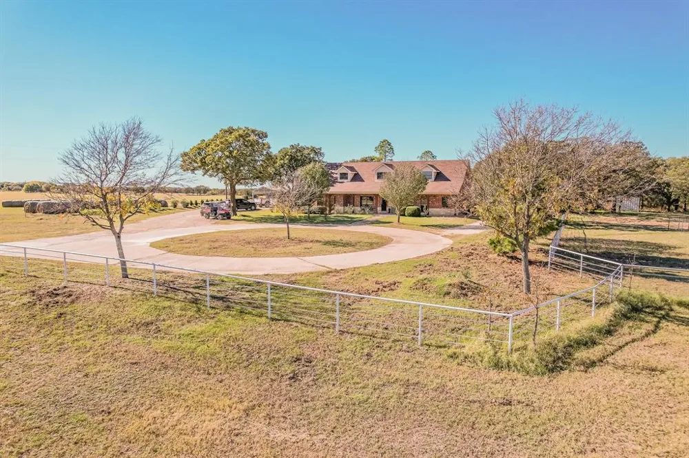 1799 Cottonwood Creek Road St Jo, TX 76265