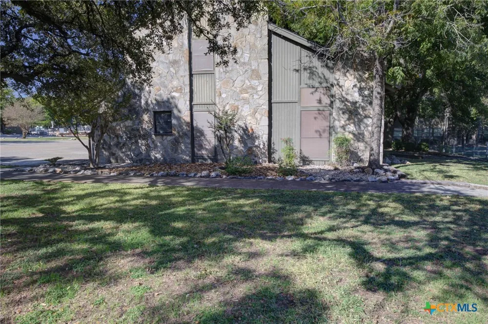 214 T Bar M Drive New Braunfels, TX 78132