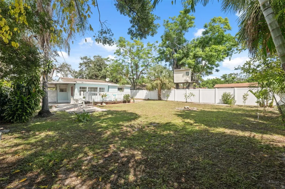 3918 W FIG STREET Tampa, FL 33609