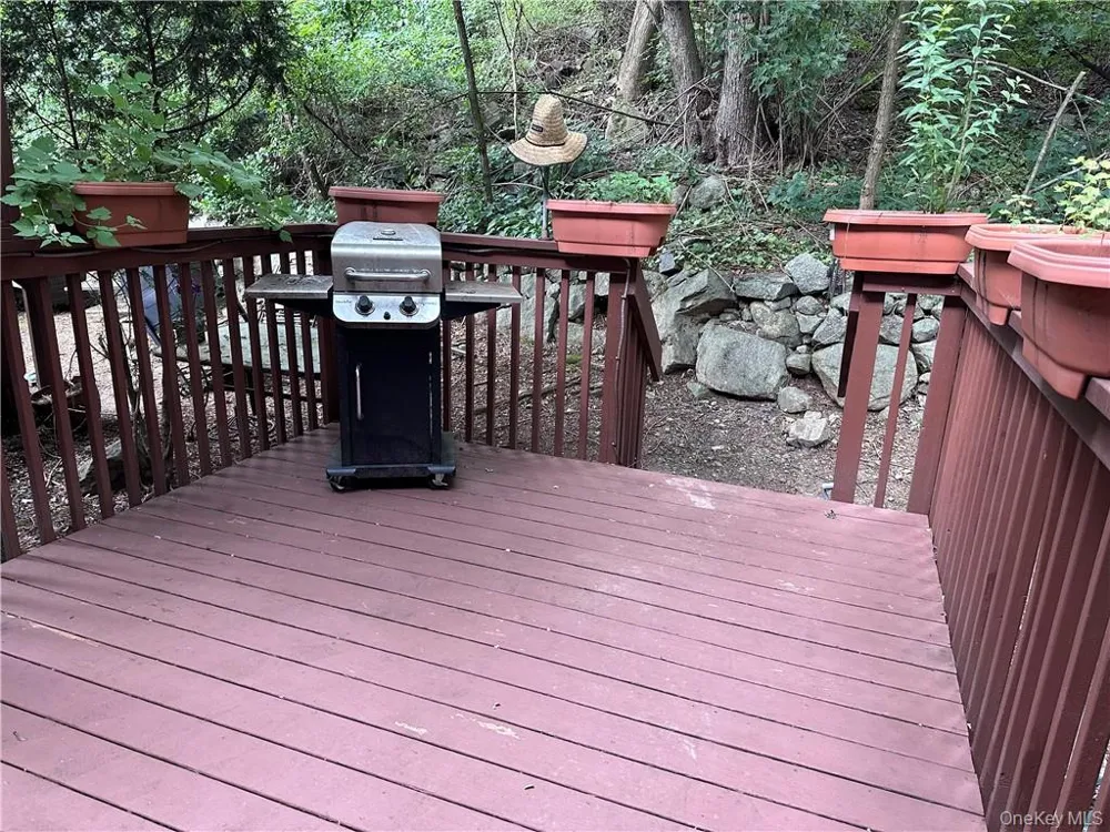 407 Old Mill Road Southfields, NY 10975