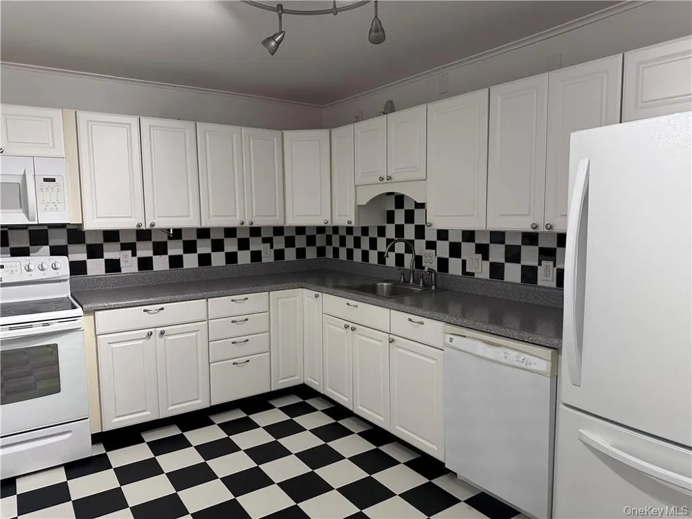 407 Old Mill Road Southfields, NY 10975
