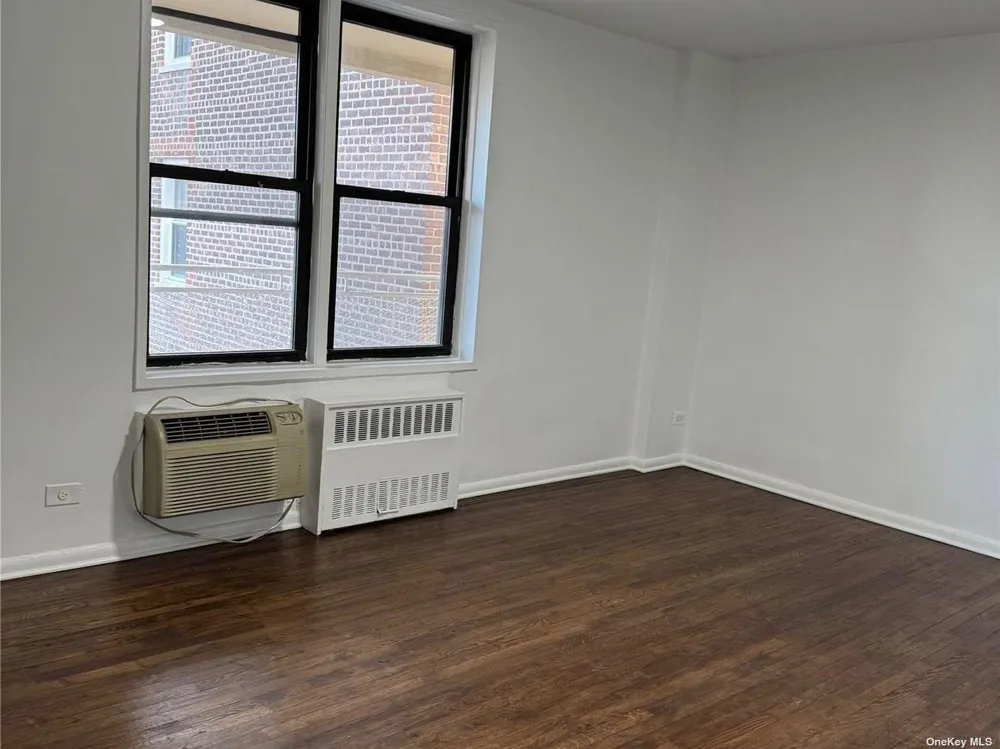 65-50 Wetherole Street #5V Rego Park, NY 11374