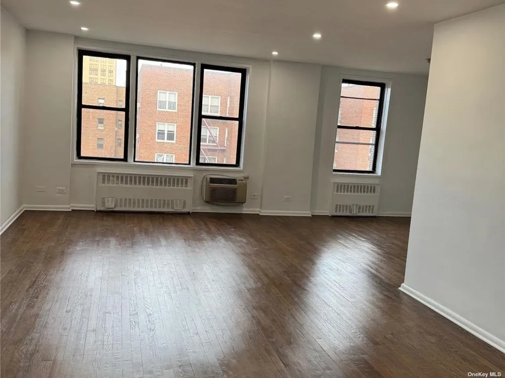 65-50 Wetherole Street #5V Rego Park, NY 11374
