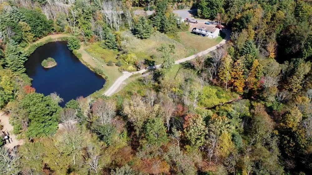 25 Nobletown Road Hillsdale, NY 12529