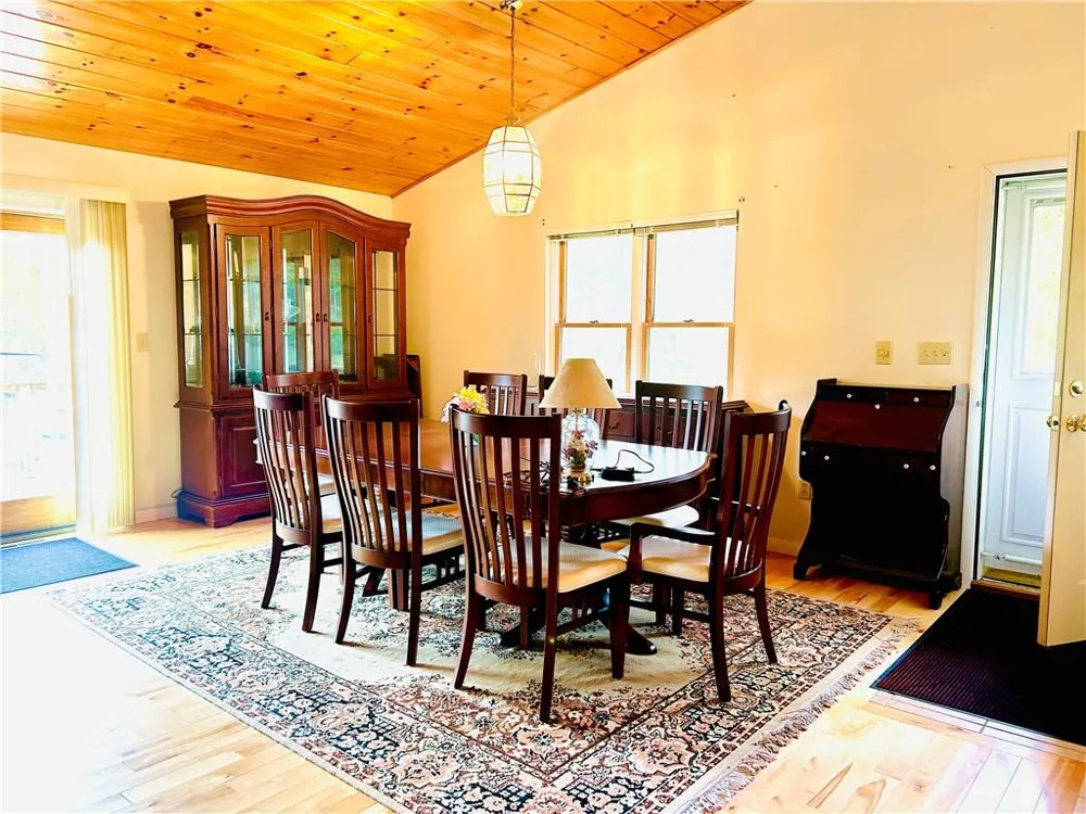 25 Nobletown Road Hillsdale, NY 12529