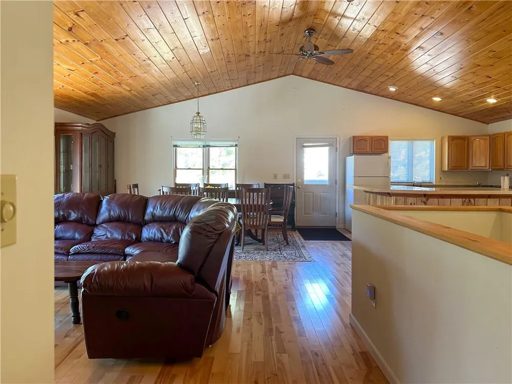 25 Nobletown Road Hillsdale, NY 12529