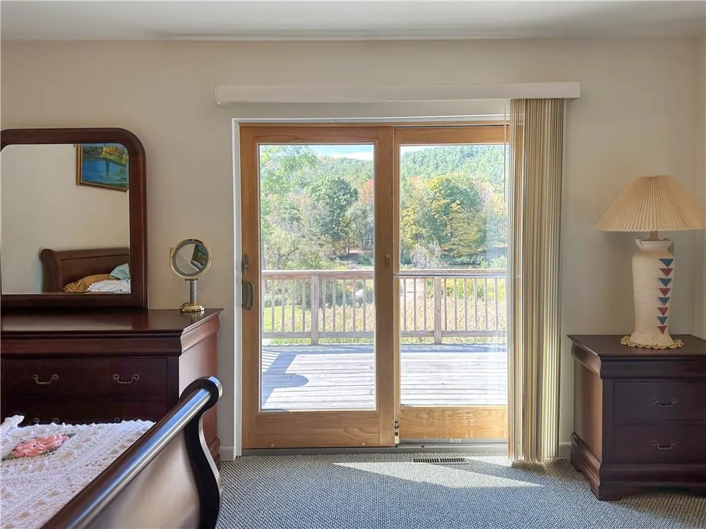 25 Nobletown Road Hillsdale, NY 12529