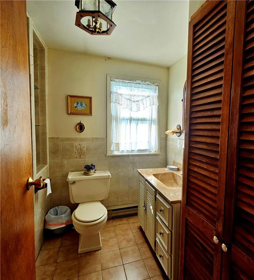 301 & 305 Hust Jeffersonville, NY 12748