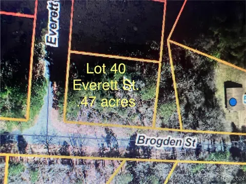 Everett Street
