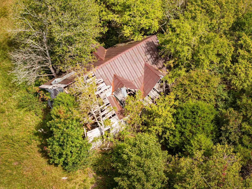 2642 Brodies Landing Rd Parsons, TN 38363