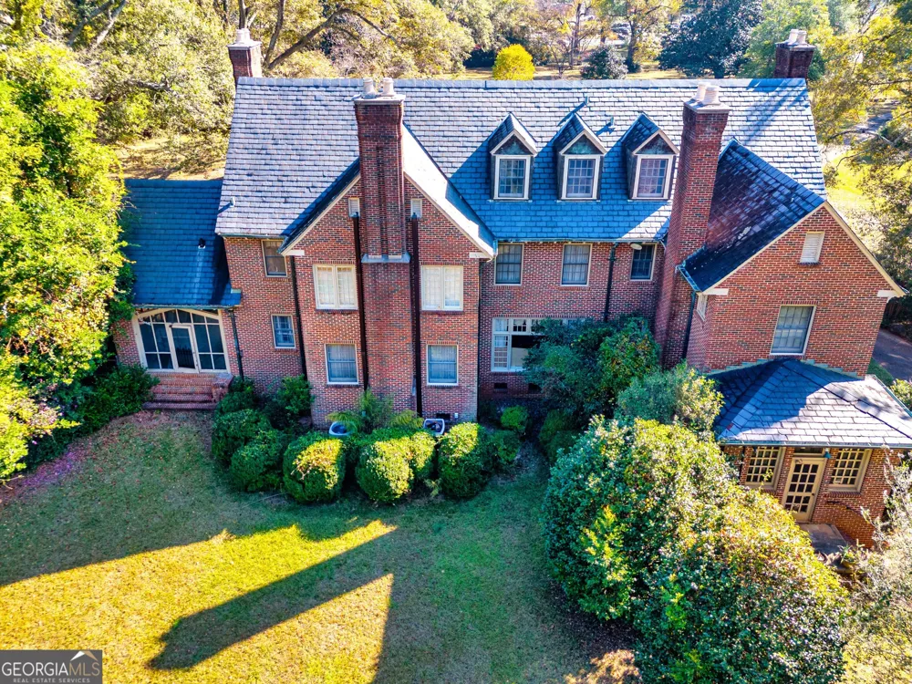 300 Poplar DR Thomaston, GA 30286