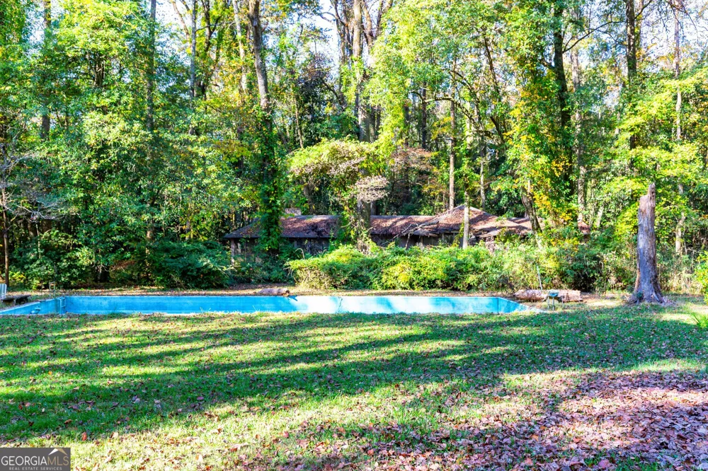 300 Poplar DR Thomaston, GA 30286