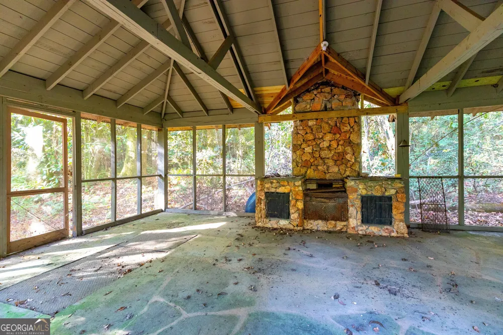 300 Poplar DR Thomaston, GA 30286