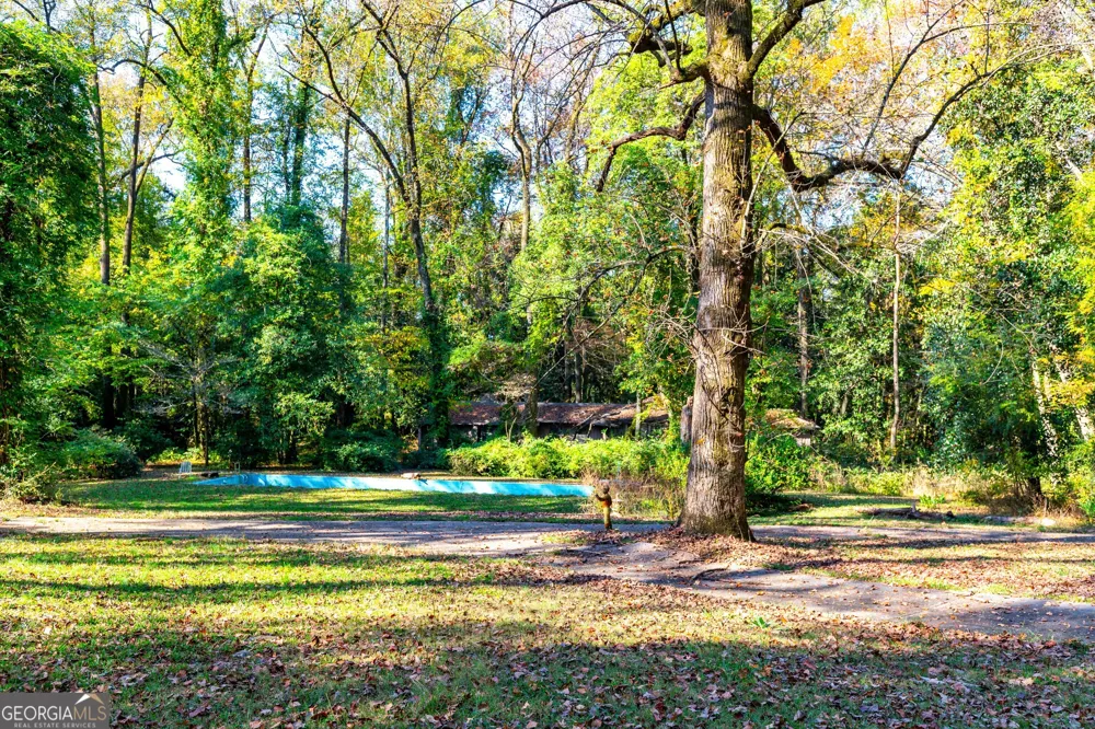 300 Poplar DR Thomaston, GA 30286