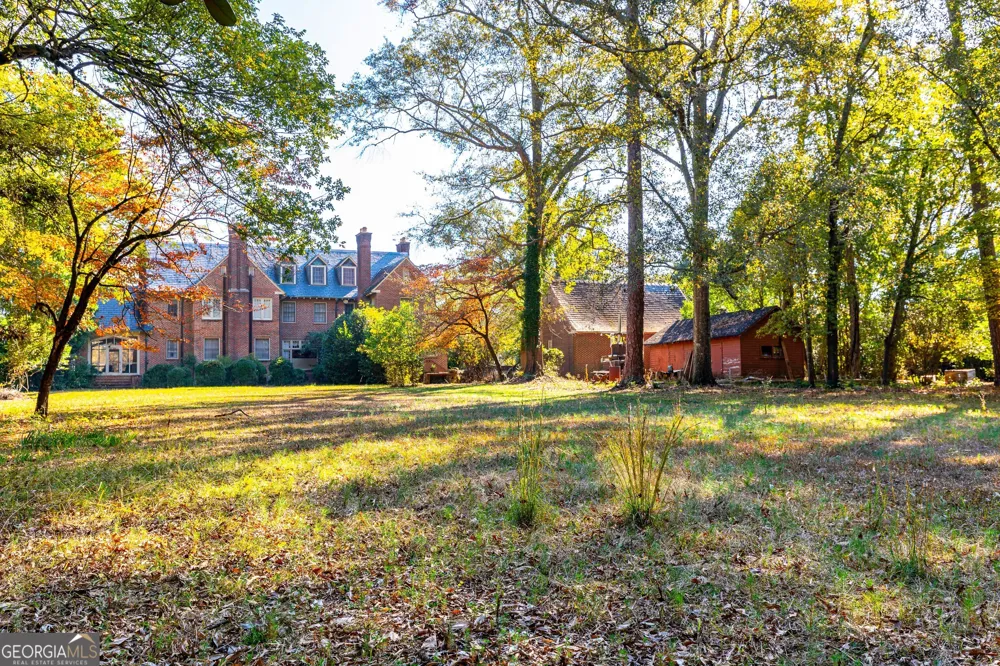 300 Poplar DR Thomaston, GA 30286